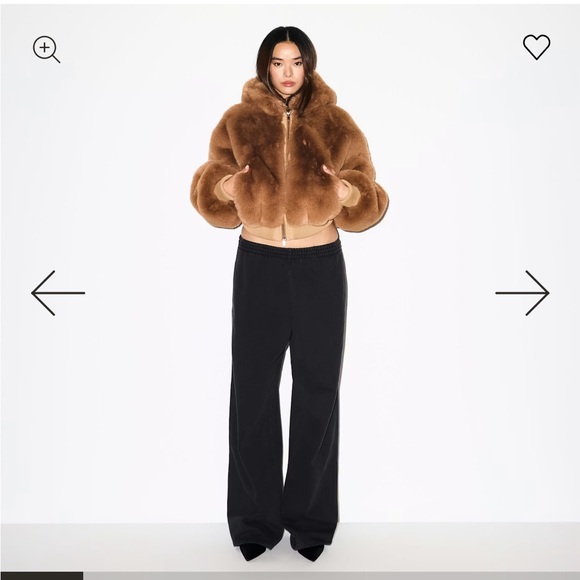 NWT SKIMS XXS Faux Fur Zip Up Jacket - Camel